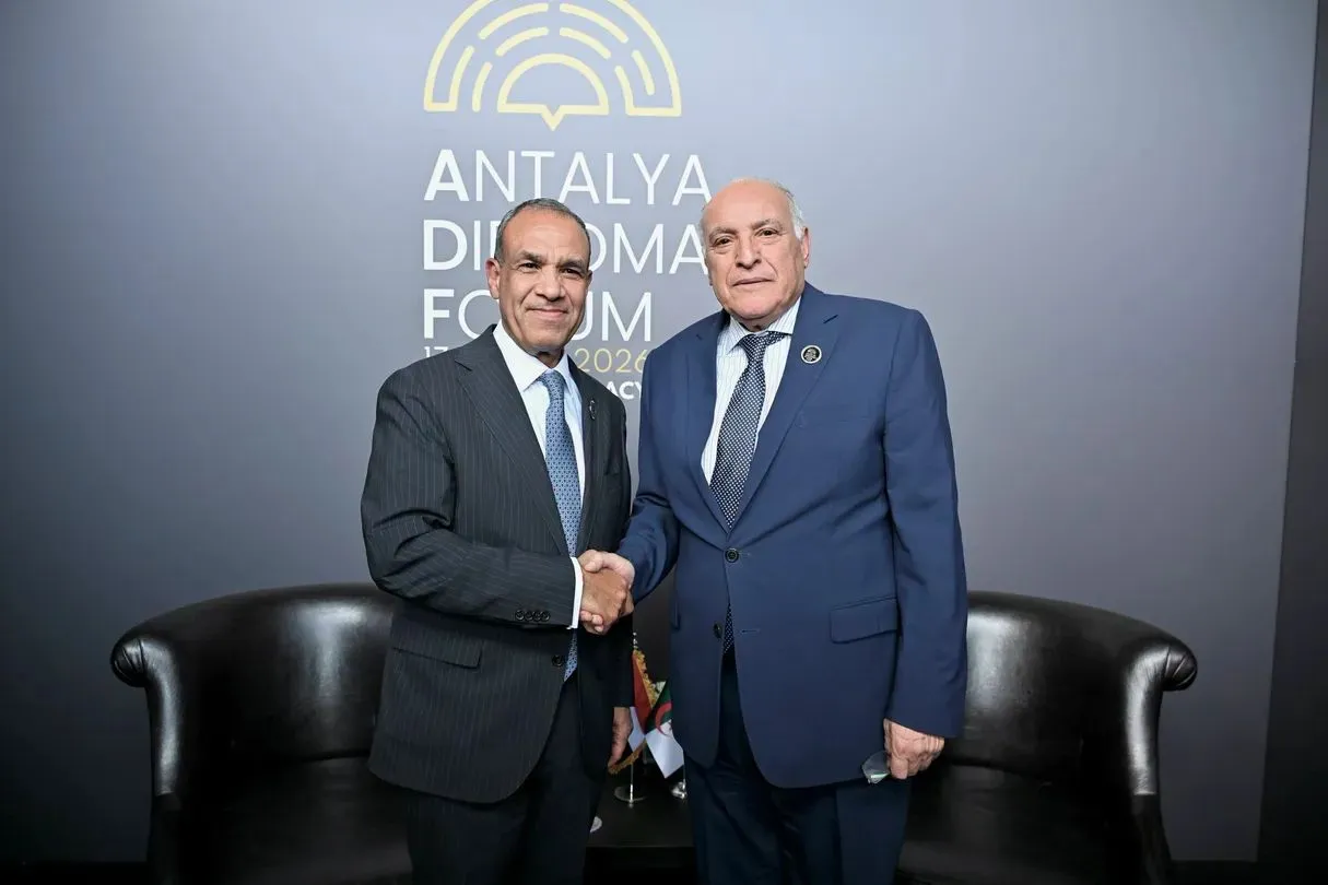 عطاف يجري محادثات ثنائية مع نظيره المصري