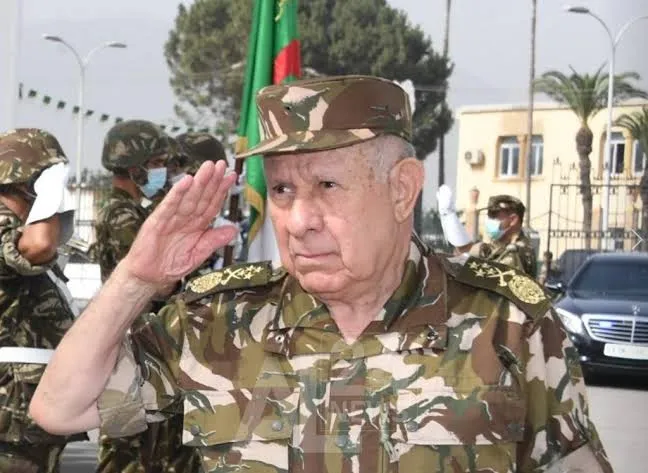 شنقريحة يدشن مرافق صحية بالناحية العسكرية الأولى