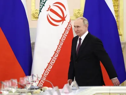 بوتين: روسيا ستواصل الوقوف إلى جانب طهران