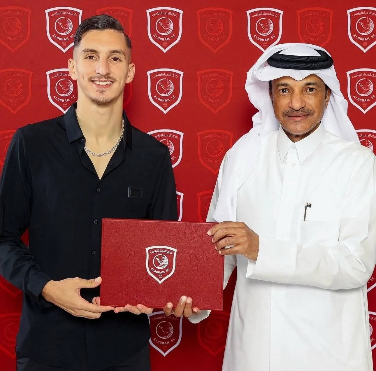 الدحيل القطري يعلن رسميا تعاقده مع لاعب نادي بارادو عادل بولبينة