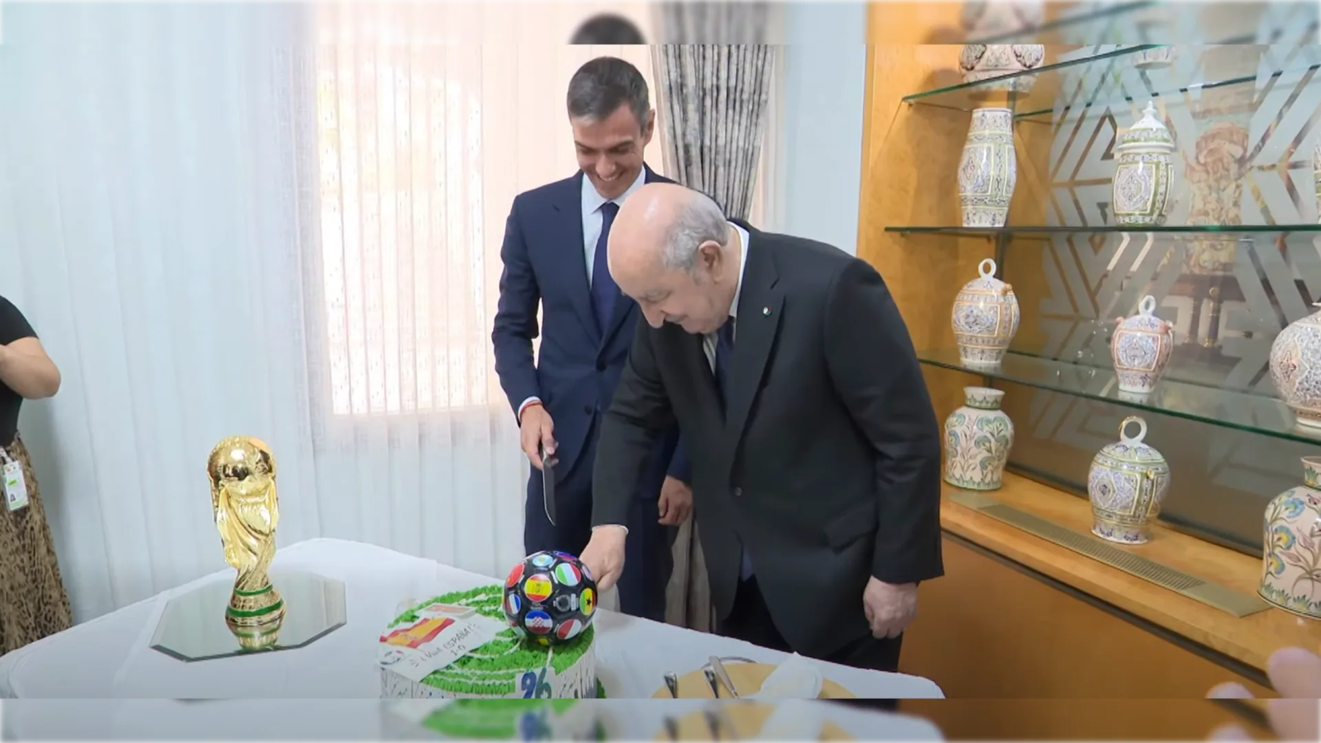 الرئيس تبون يشارك سانشيز فرحة فوز إسبانيا بمونديال 2026