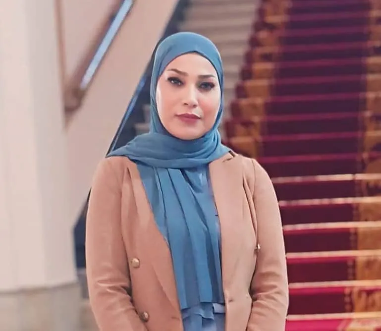 فريدة عبري تصنع الحدث..الرجل سند لأخته