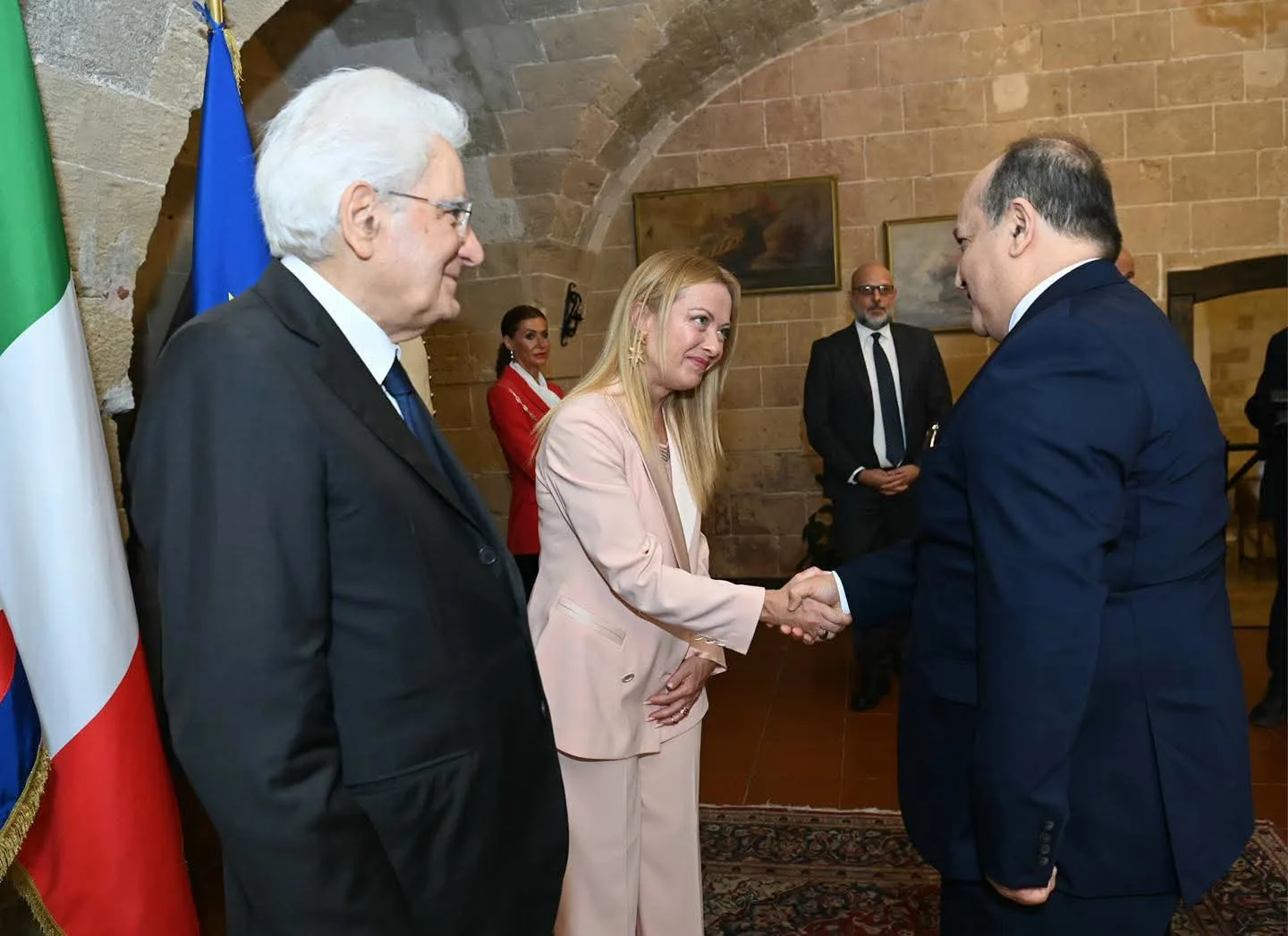 الوزير الأول يمثل رئيس الجمهورية في افتتاح ألعاب البحر الأبيض المتوسط