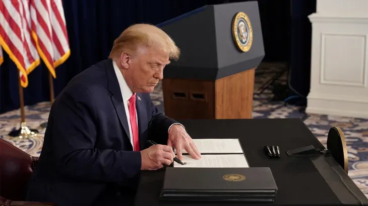 ترامب يوقّع بدافوس على ميثاق مجلس السلام