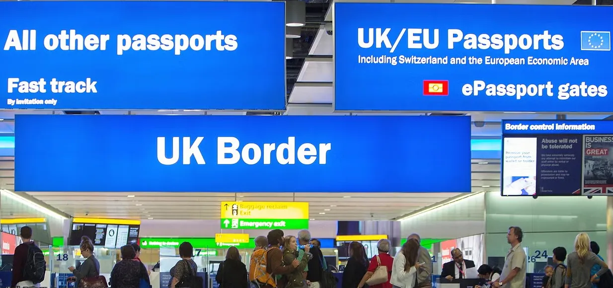 بريطانيا تعيد رسم خريطة الهجرة بقواعد تأشيرات جديدة في 2026