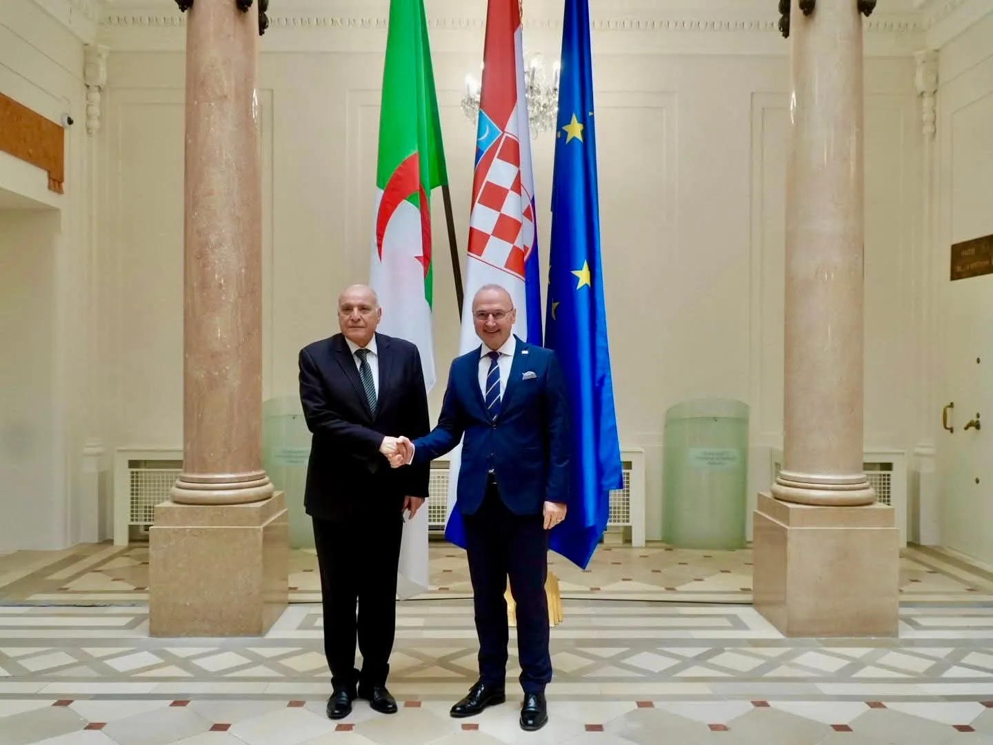 عطاف يجري محادثات رسمية بزغرب لتعزيز التعاون الجزائري–الكرواتي