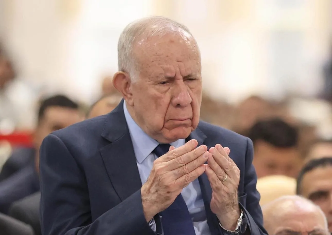 الفريق أوّل شنقريحة يُعزي في وفاة العميد كمال لخضر