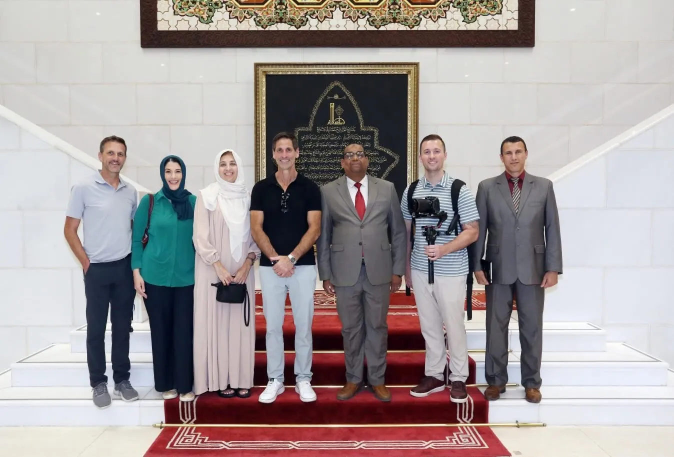 وفد صحفي أمريكي يزور جامع الجزائر