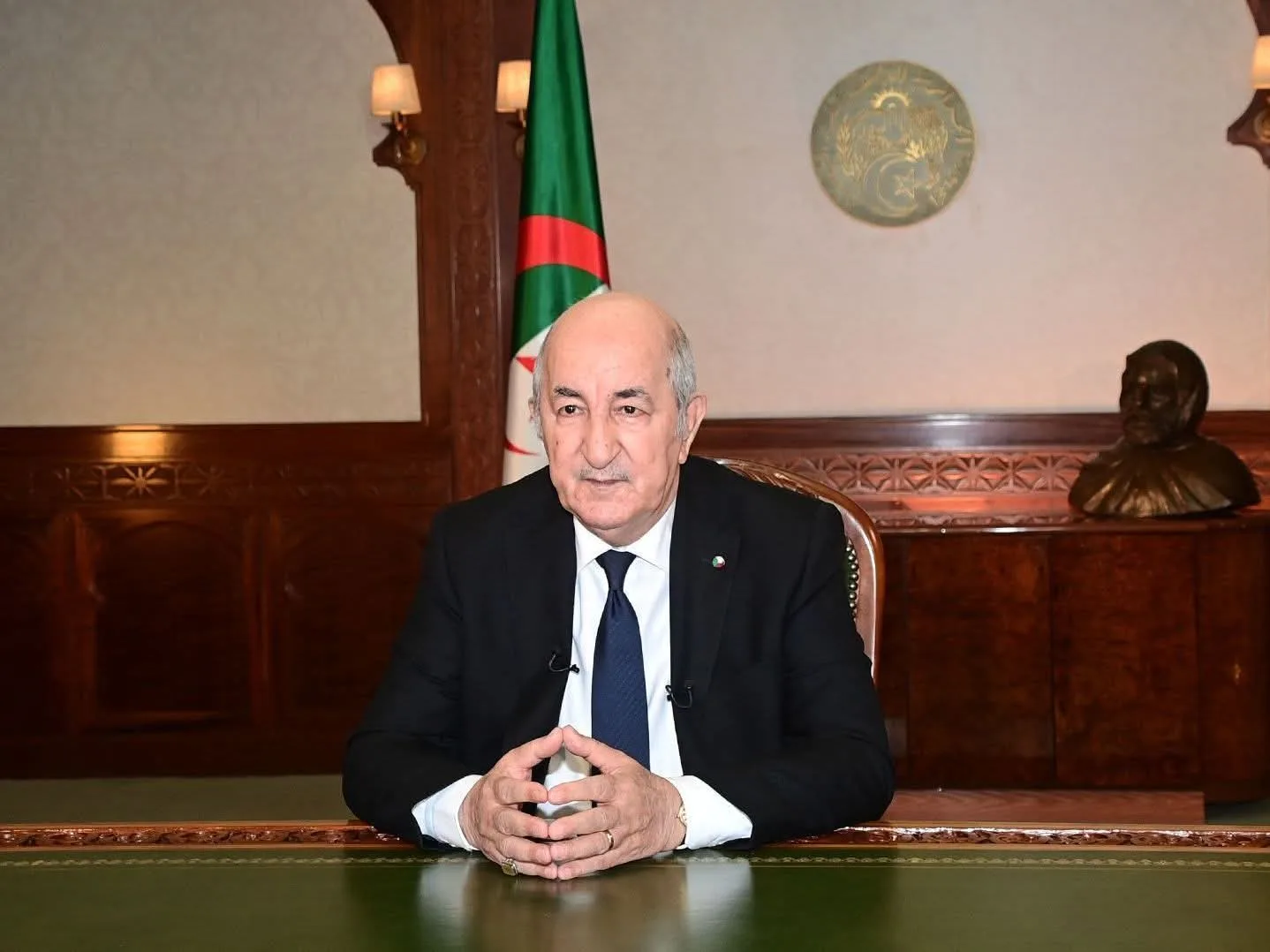 الرئيس تبون يهنئ طلبة الرياضيات على إنجازهم الدولي المرموق في بلغاريا