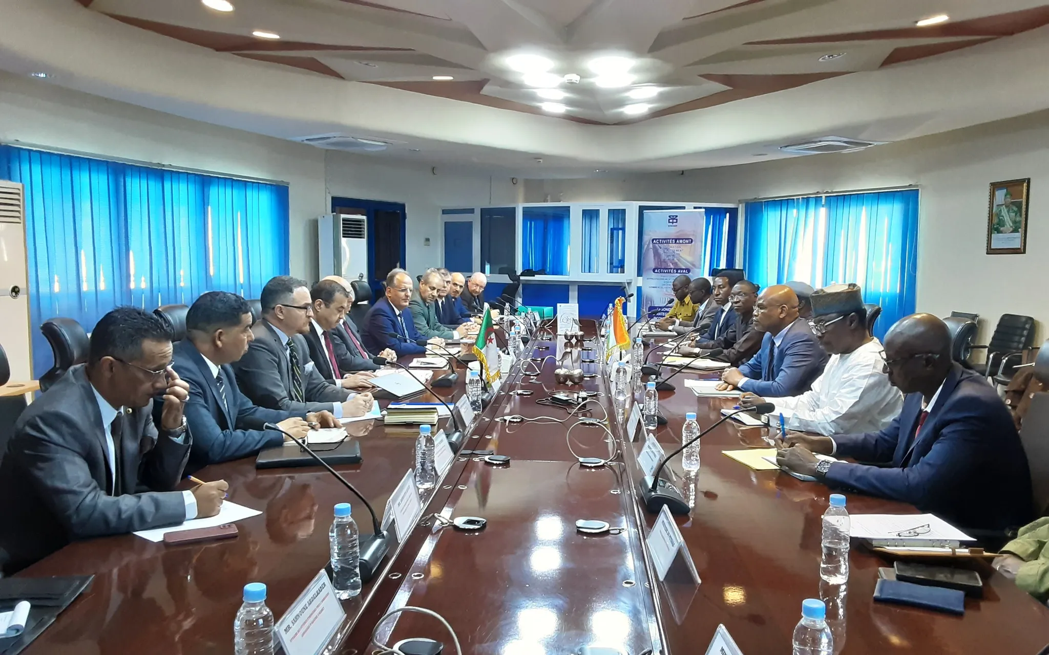 عرقاب يتحادث بنيامي مع نظيره النيجري