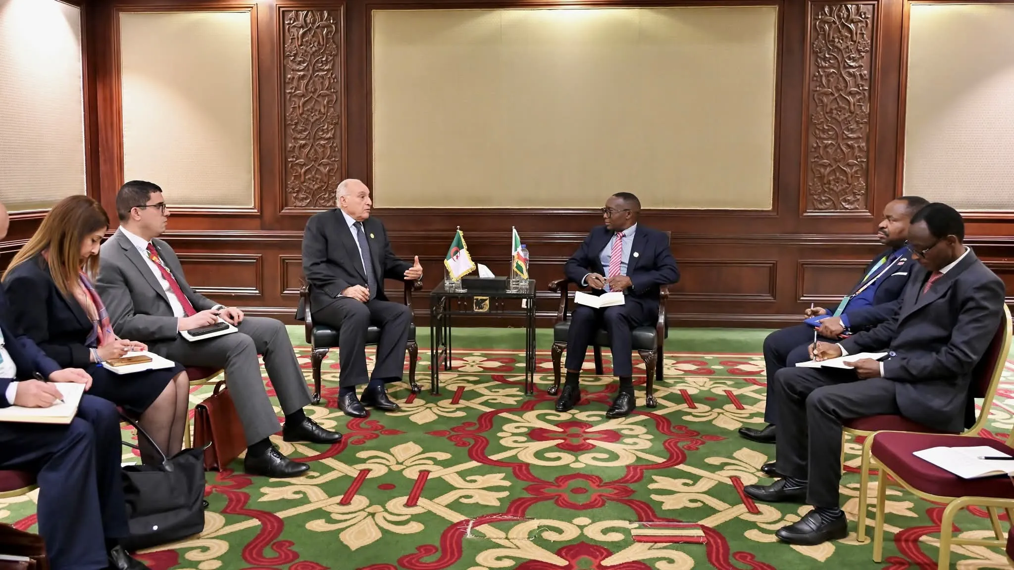 محادثات ثنائية بين الوزير عطاف ونظيره البوروندي