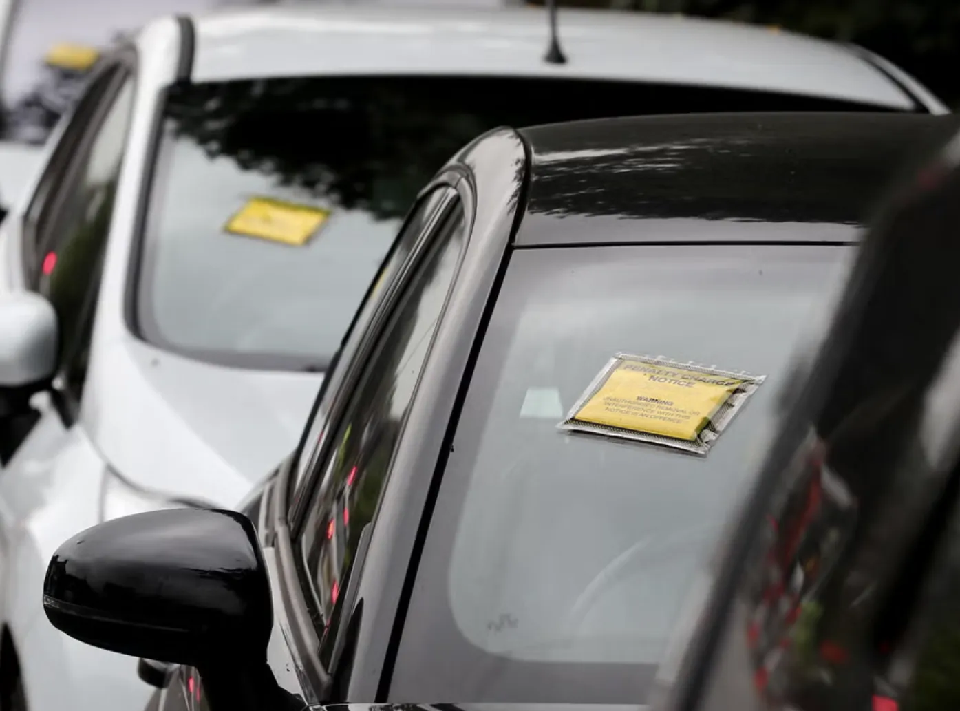 تغييرات جديدة في قوانين الركن ببريطانيا…السائقون أمام غرامات غير متوقعة