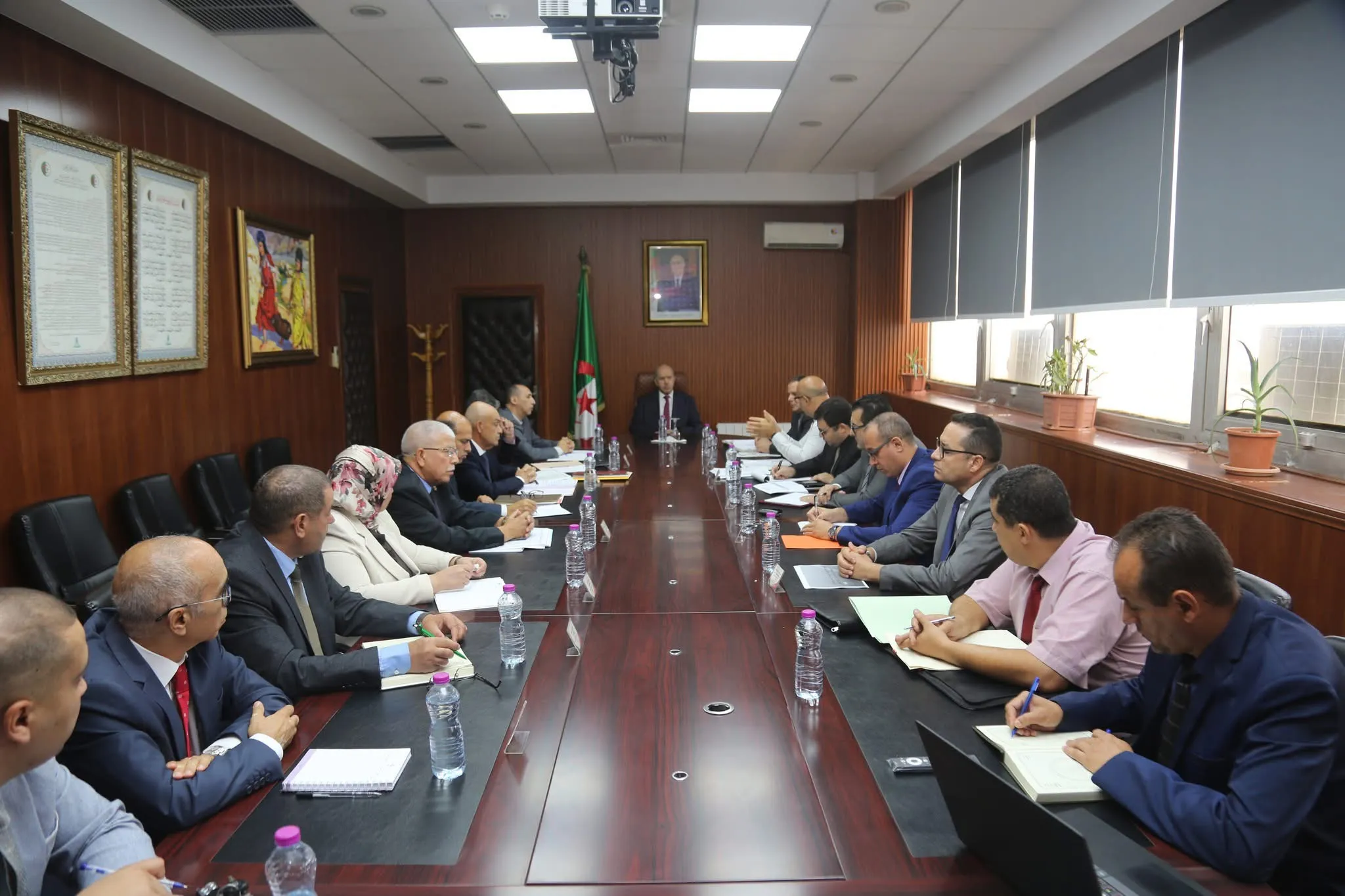 وزير العمل يشدد على ضرورة رقمنة الخدمات الإدارية