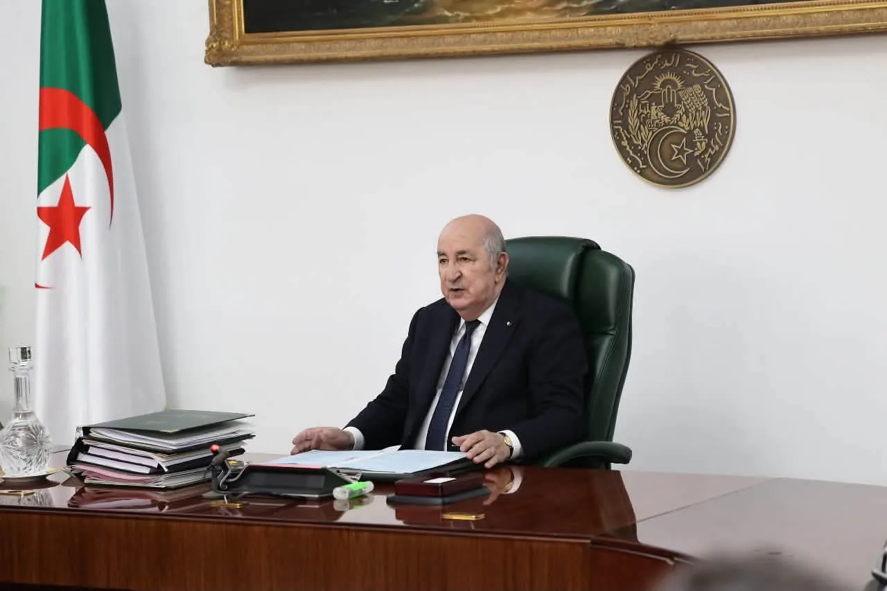 رئيس الجمهورية يترأس اجتماع مجلس الوزراء
