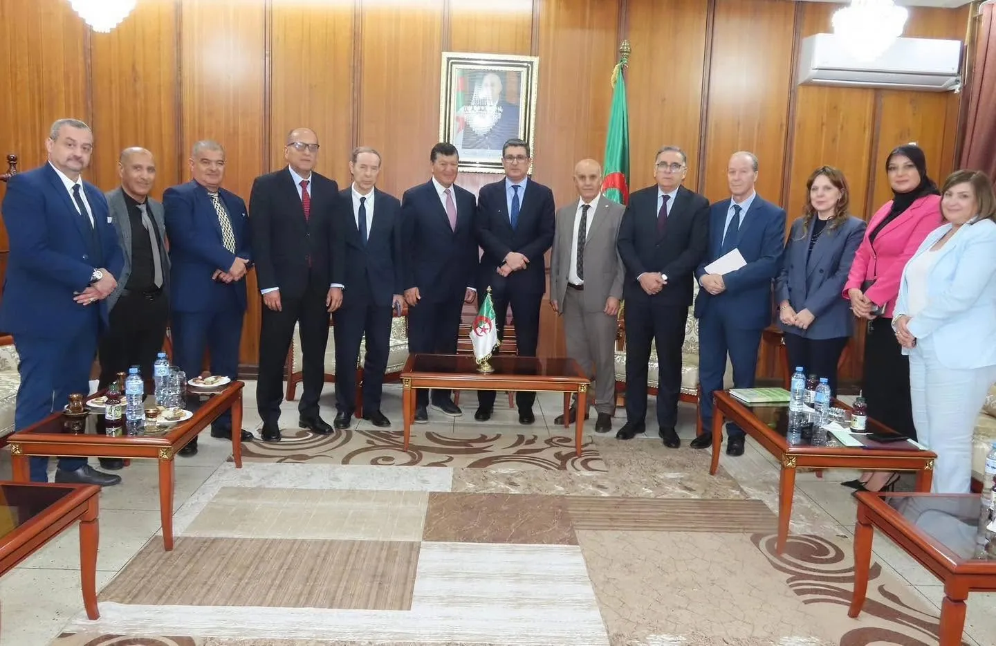 وزير الصحة يستقبل رئيس المؤسسة الخيرية إلياس زرهوني