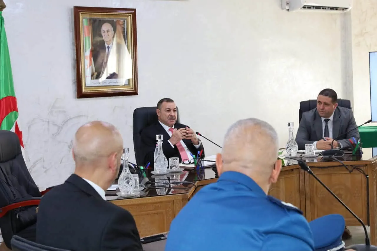 سعيود يشرف على اجتماع لمكافحة ظاهرة الهجرة غير الشرعية