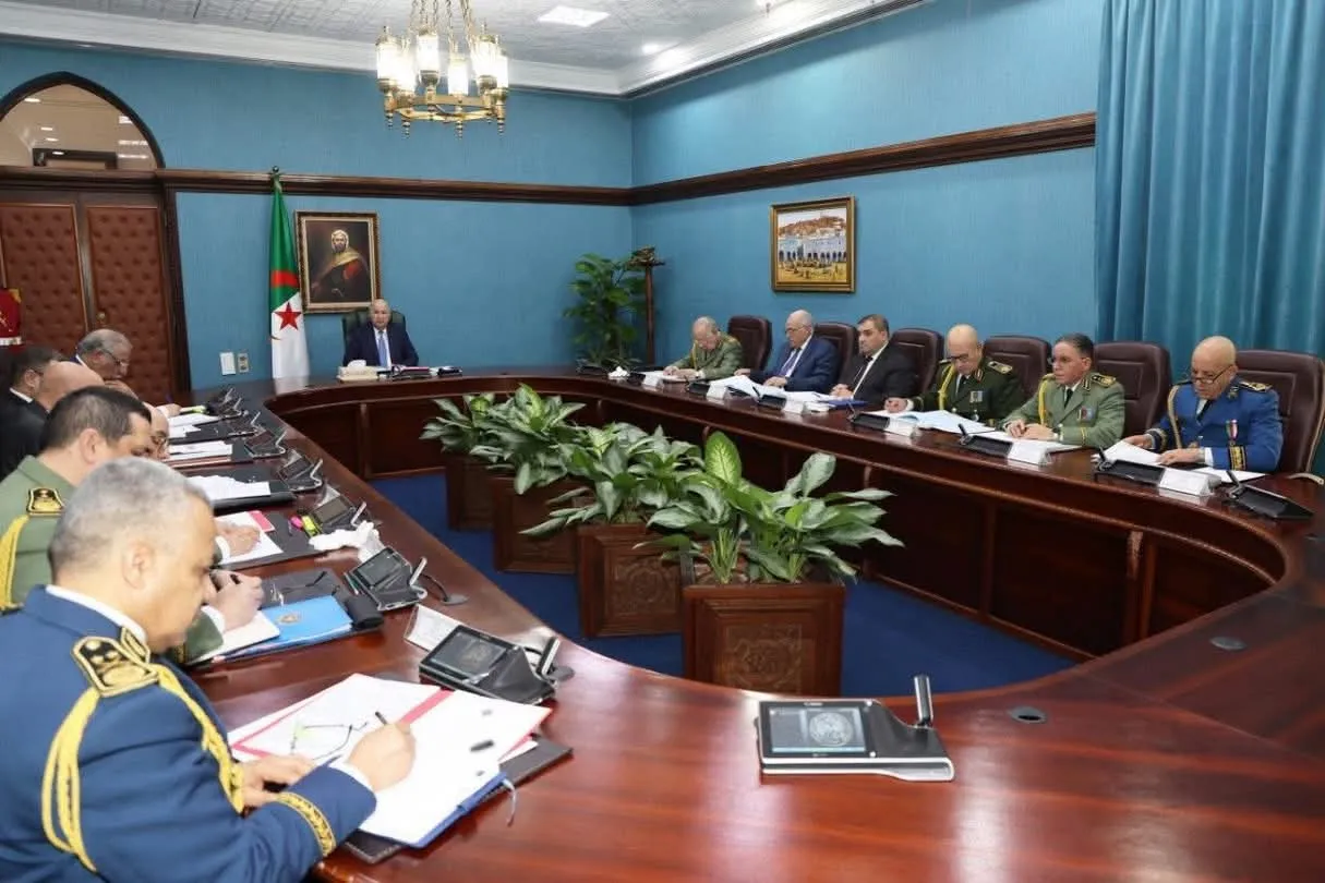 رئيس الجمهورية يترأس اجتماعا للمجلس الأعلى للأمن