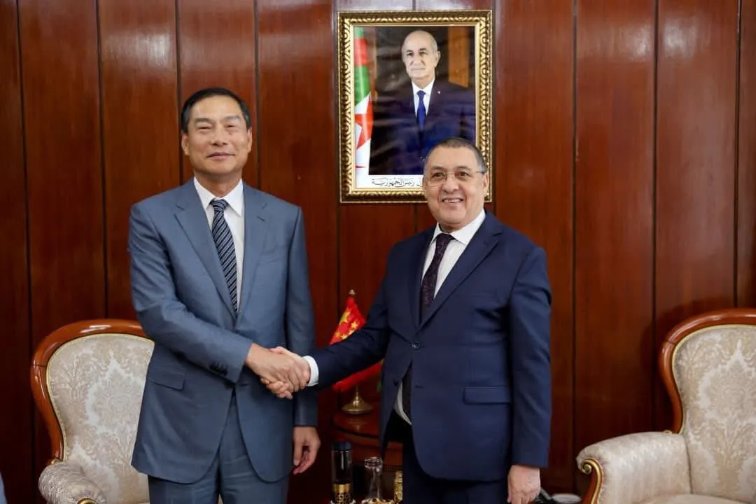 مراد يستقبل نائب وزير تسيير الطوارىء لجمهورية الصين الشعبية