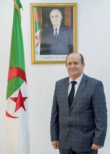 بصفته ممثلا لرئيس الجمهورية.. غريب يحل بجوهانسبرغ