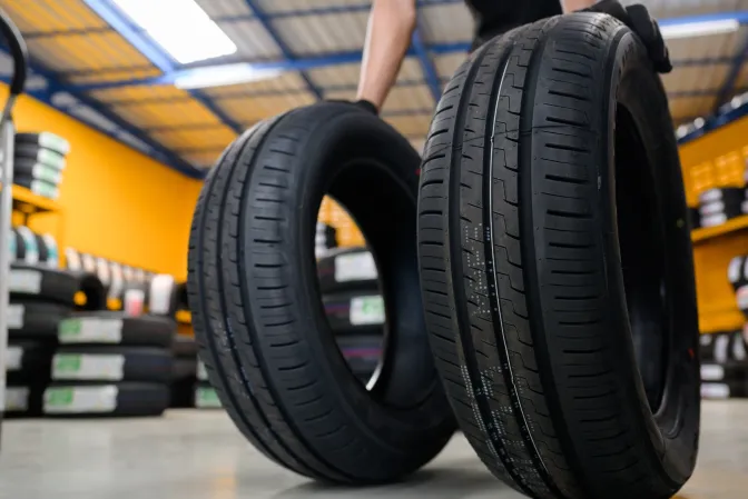 نفطال تعلن بداية عملية تسويق عجلات الوزن الثقيل