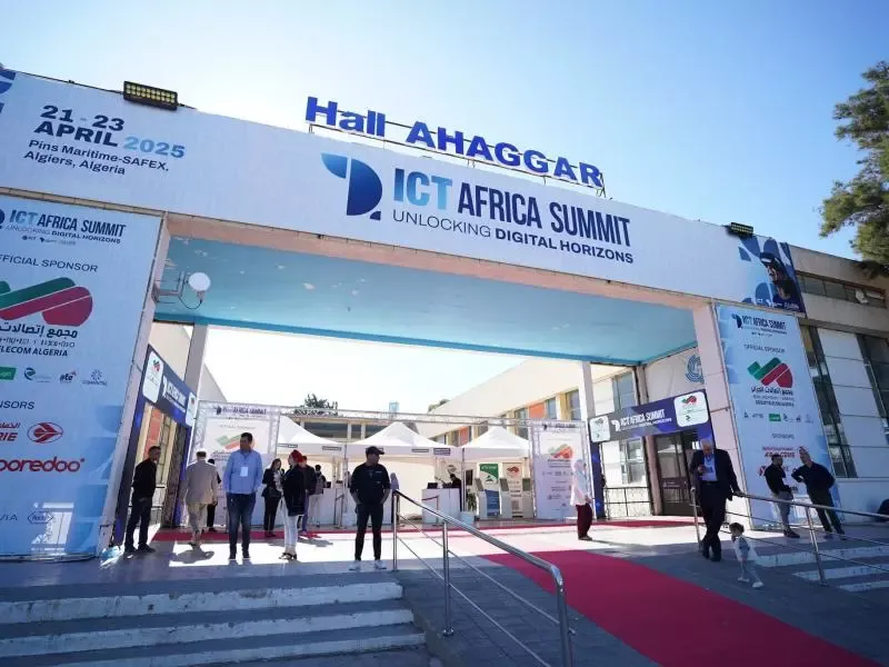 تكريم أفضل المنصات الرقمية في الجزائر لعام 2025