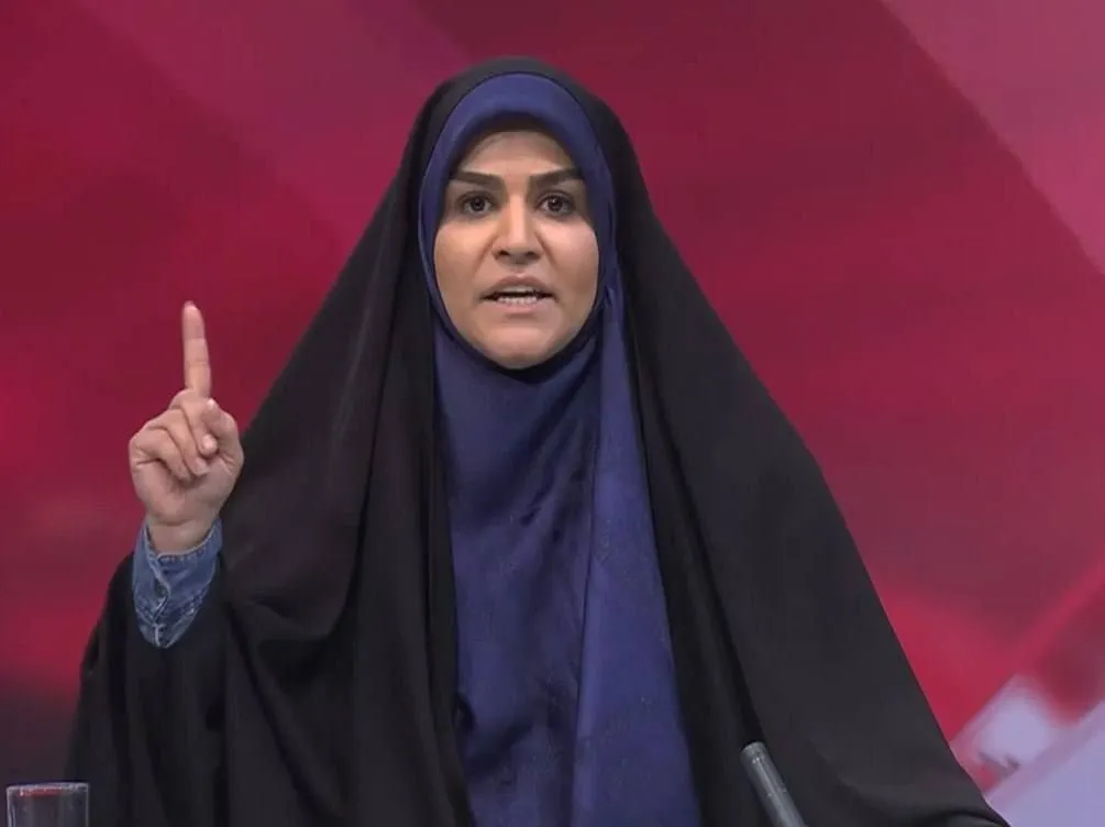فنزويلا تمنح جائزة سيمون بوليفار للمذيعة الإيرانية سحر إمامي