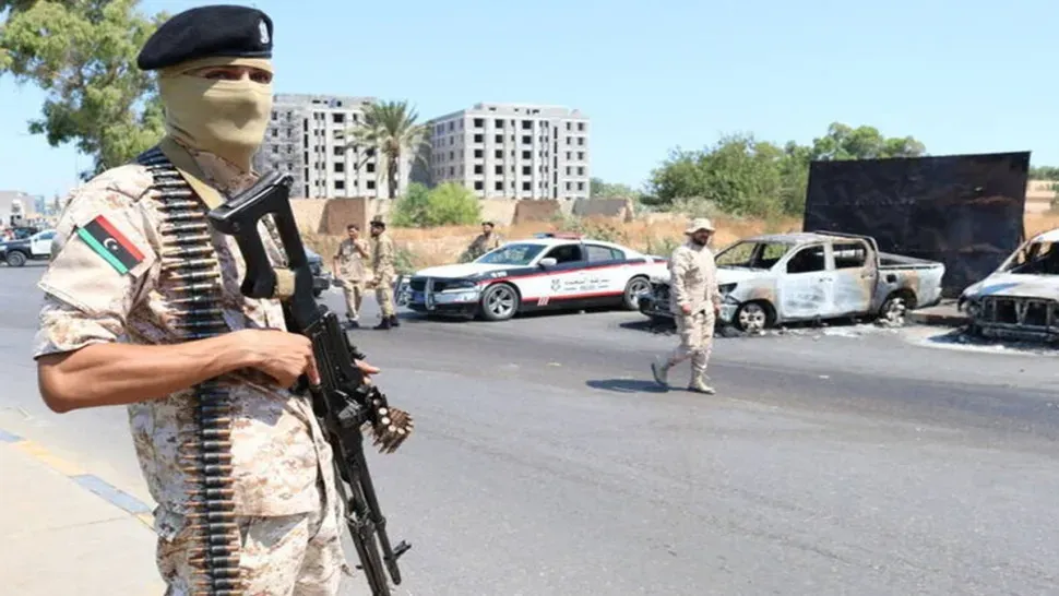 القنصلية الجزائرية.. التزموا منازلكم في طرابلس