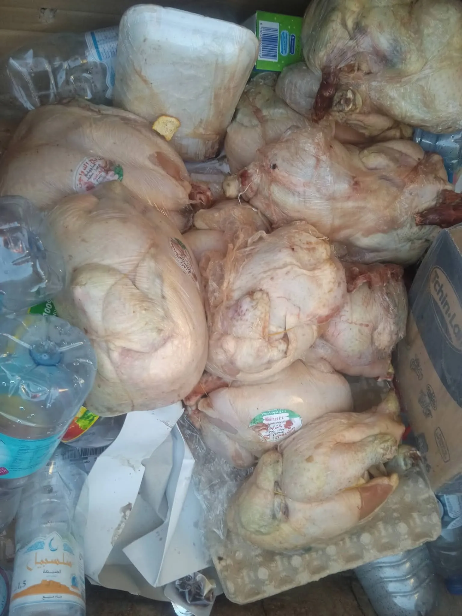 حجز  أزيد من قنطارين من الدجاج منتهي الصلاحية بسوق أهراس