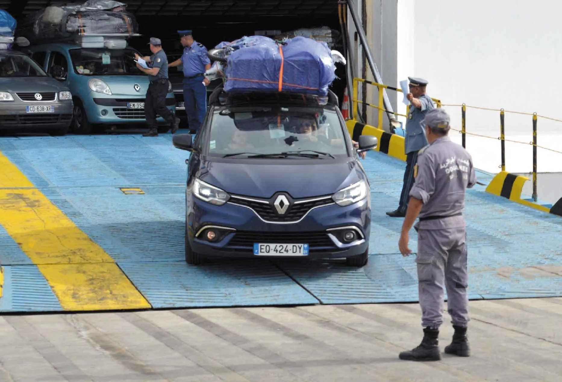 القنصليات تبلغ الجالية بتعديلات حول جديد سيارات أقل من 5 سنوات