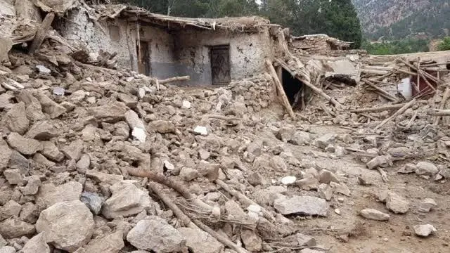 أكثر من 1000  قتيل في زلزال أفغانستان