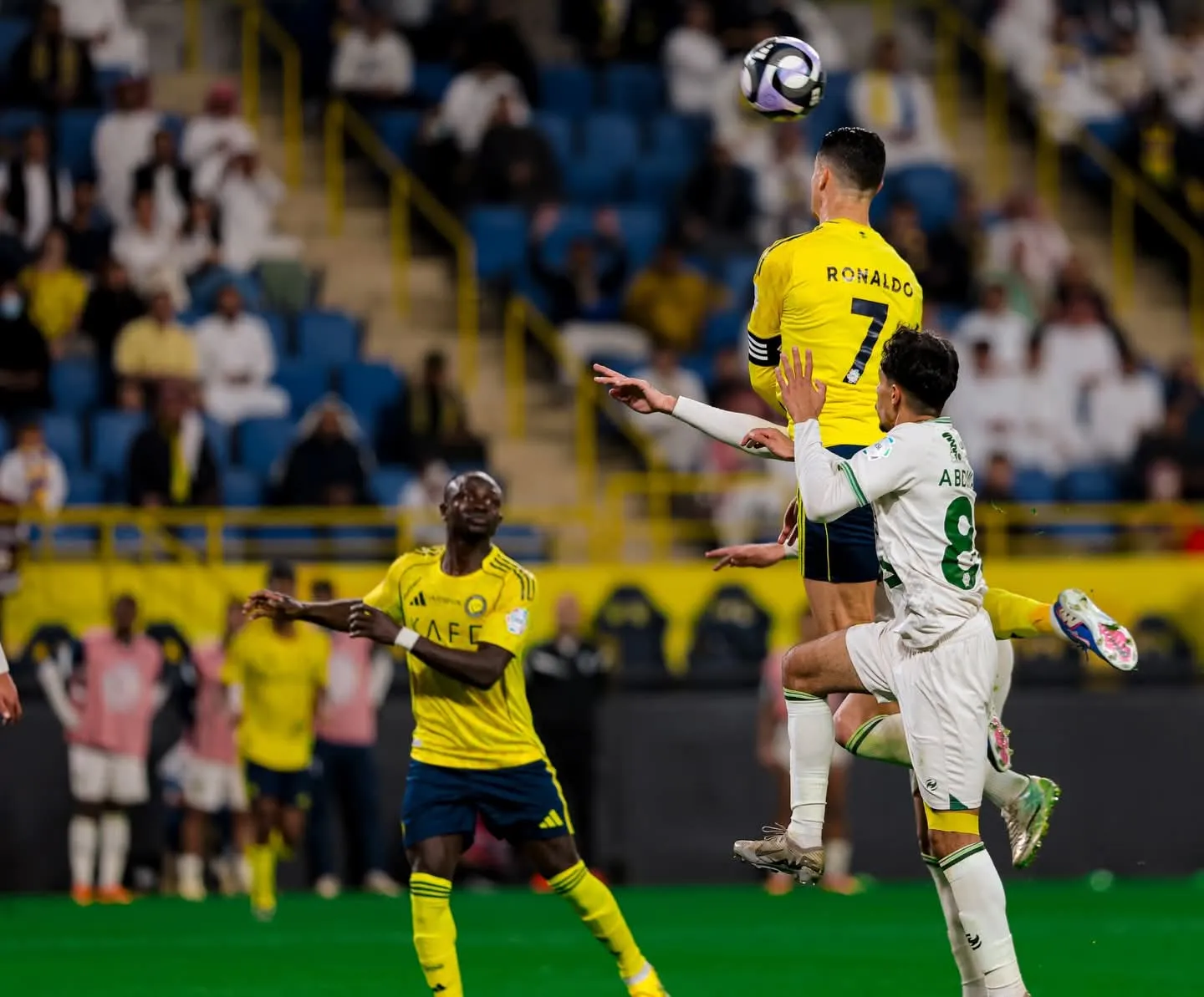 صحيفة \"ماركا\" الإسبانية تصف كريستيانو رونالدو قائد بالوحش