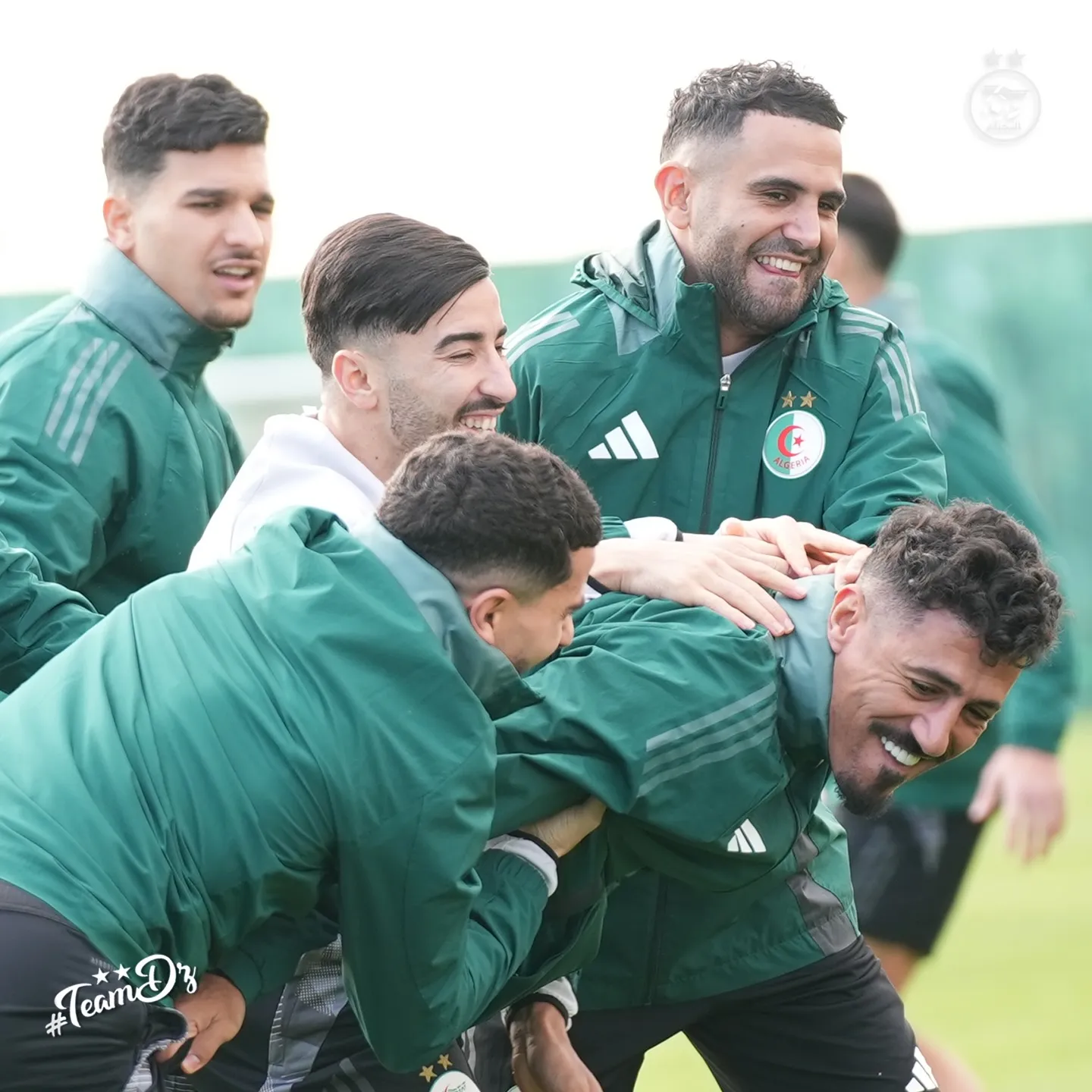 هذه هي القنوات الناقلة لمباراة الجزائر-كونغو الديموقراطية