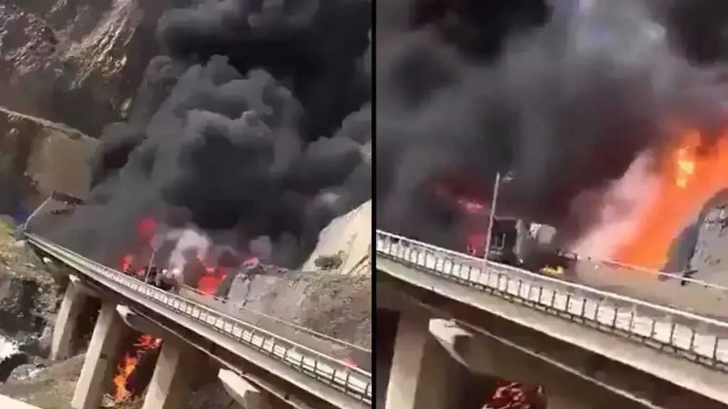 وفاة 42 معتمرًا هنديًا في حادث مروّع بين مكة والمدينة