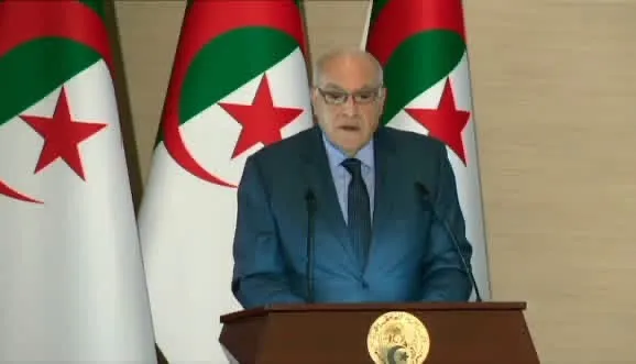 عطاف يؤكد أن حل الأزمة في مالي يكون عبر الطرق السلمية والسياسية الجامعة