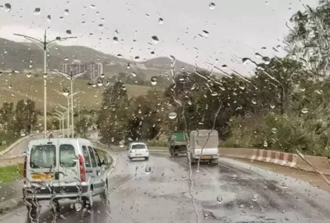 أمطار رعدية  في 24 ولاية 