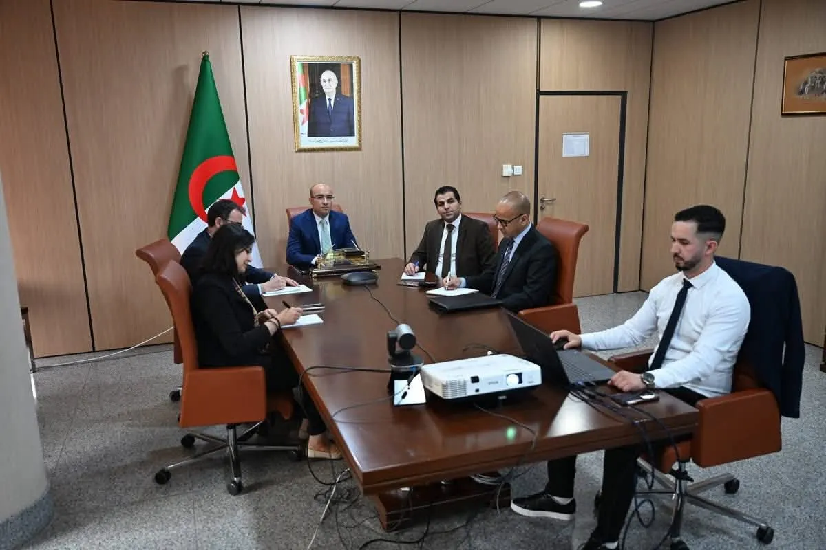 شايب يؤكد على تحسين الخدمات القنصلية وتخفيف أعباء تنقل أبناء الجالية