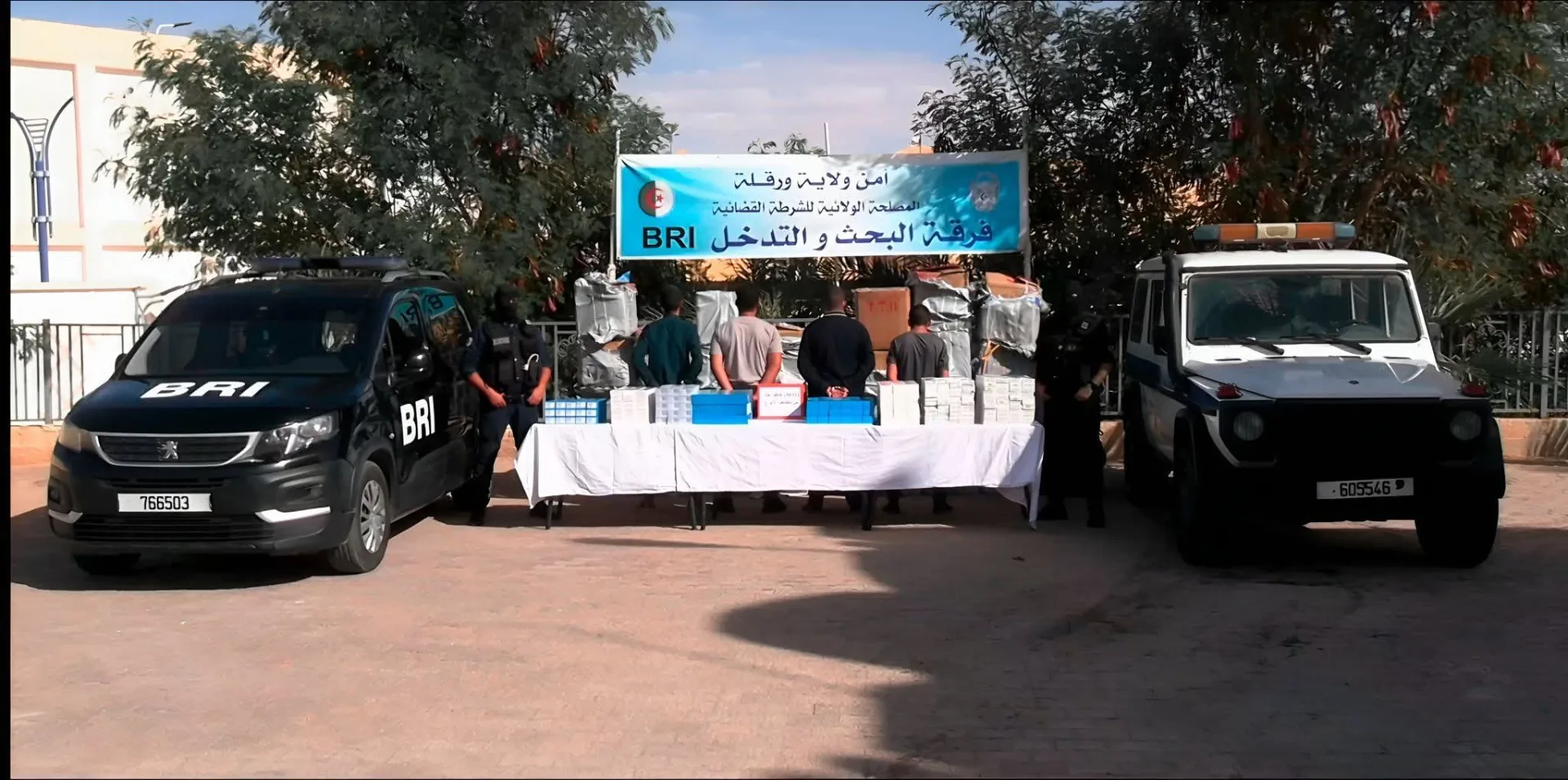 تفكيك شبكة منظمة لتهريب الهواتف النقالة في ورقلة وحجز آلاف الأجهزة