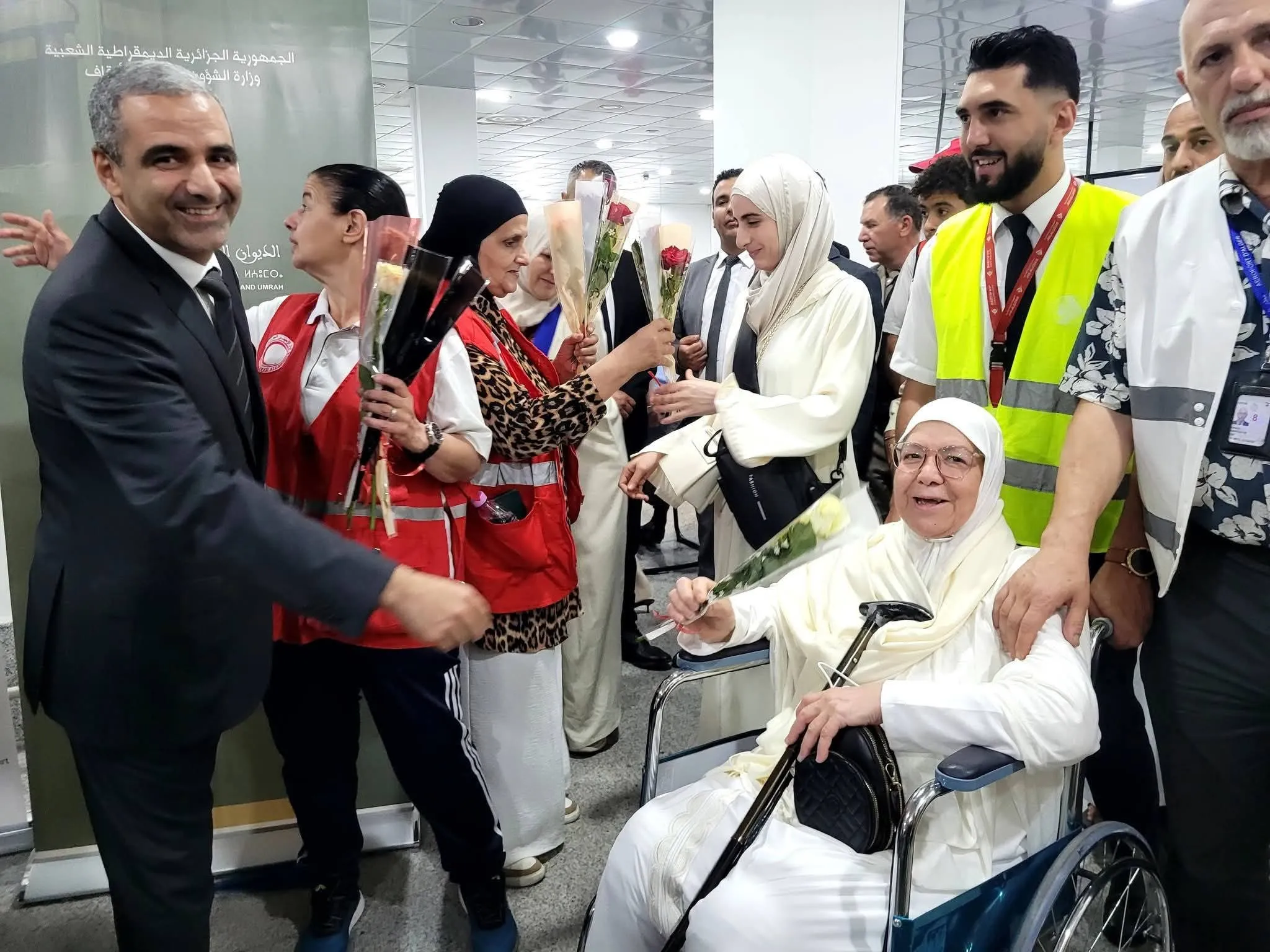 عودة أول فوج من الحجاج إلى أرض الوطن