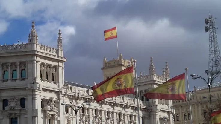 إسبانيا تسحب سفيرها لدى الكيان الصهيوني