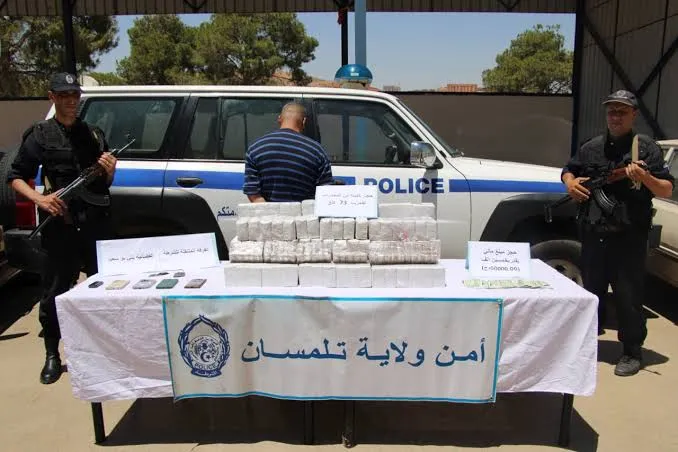 تفكيك شبكة إجرامية وضبط 1.5 كلغ مخدرات بتلمسان