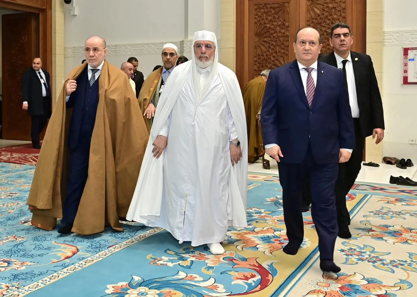 الوزير الأول يشرف على حفل اختتام مسابقة الجزائر الدولية لحفظ القرآن الكريم