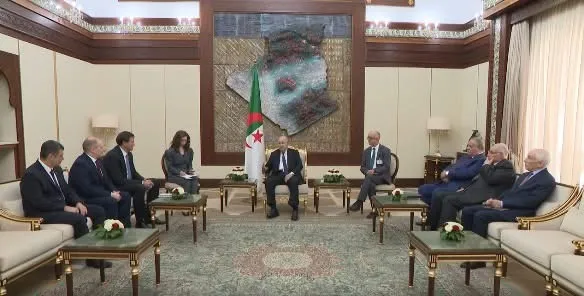 رئيس الجمهورية يستقبل وزير الشؤون الخارجية لجمهورية بيلاروسيا