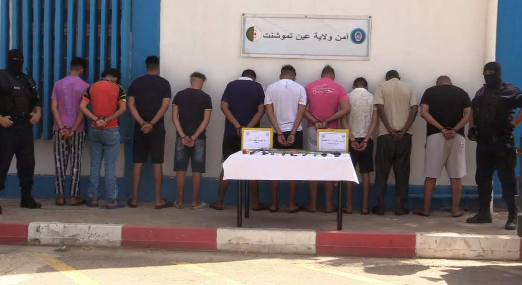 الإطاحة بعصابة أحياء في عين تموشنت وتوقيف 11 شخصا