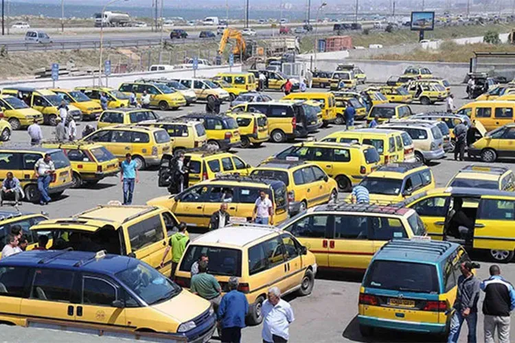 بعد التحفظ على مواد في قانون المرور.. نقابة النقل تعلق