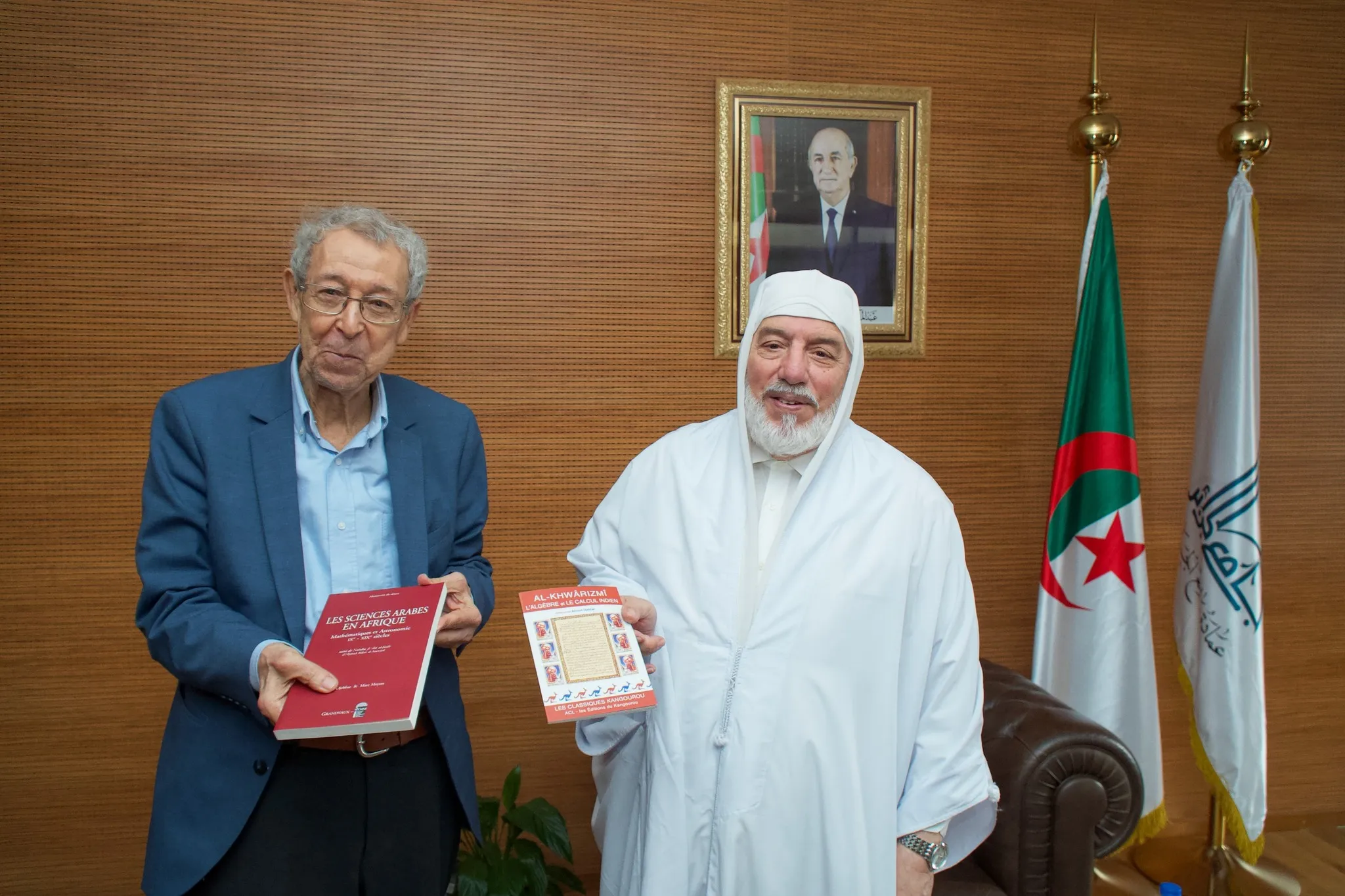 عميد جامع الجزائر يستقبل العالم والمؤرّخ أحمد جبّار