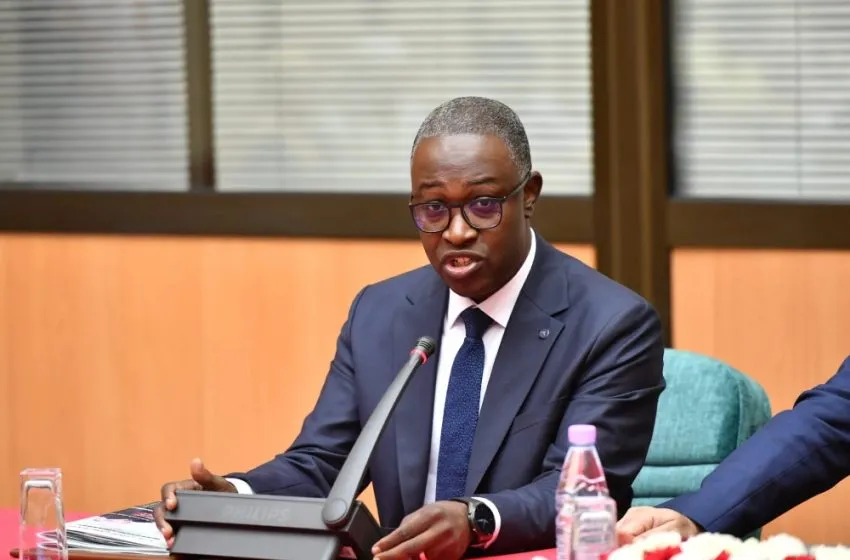 حيداوي يترأس اجتماع مكتب المجلس الأعلى للشباب في دورته العادية