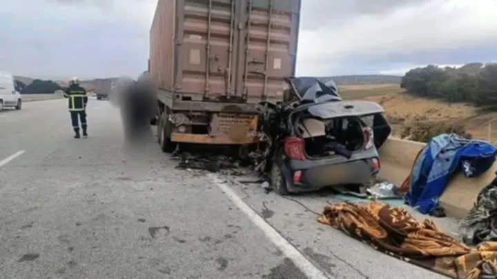 حوادث المرور تودي بحياة 6 أشخاص في ظرف يوم واحد