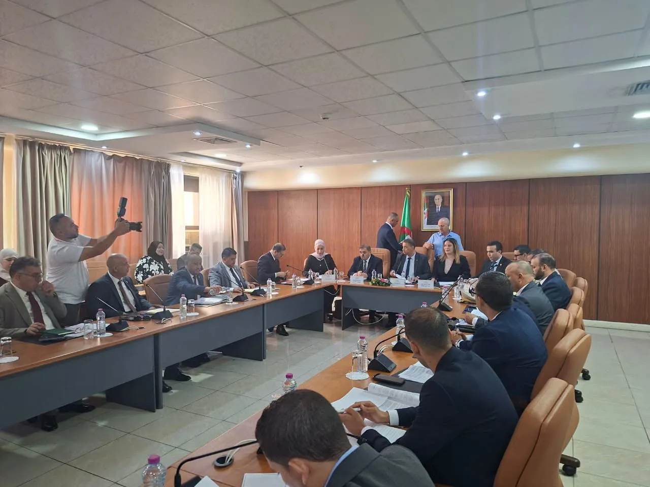 وزير العدل يعرض مشروعي قانوني العقوبات والقضاء العسكري