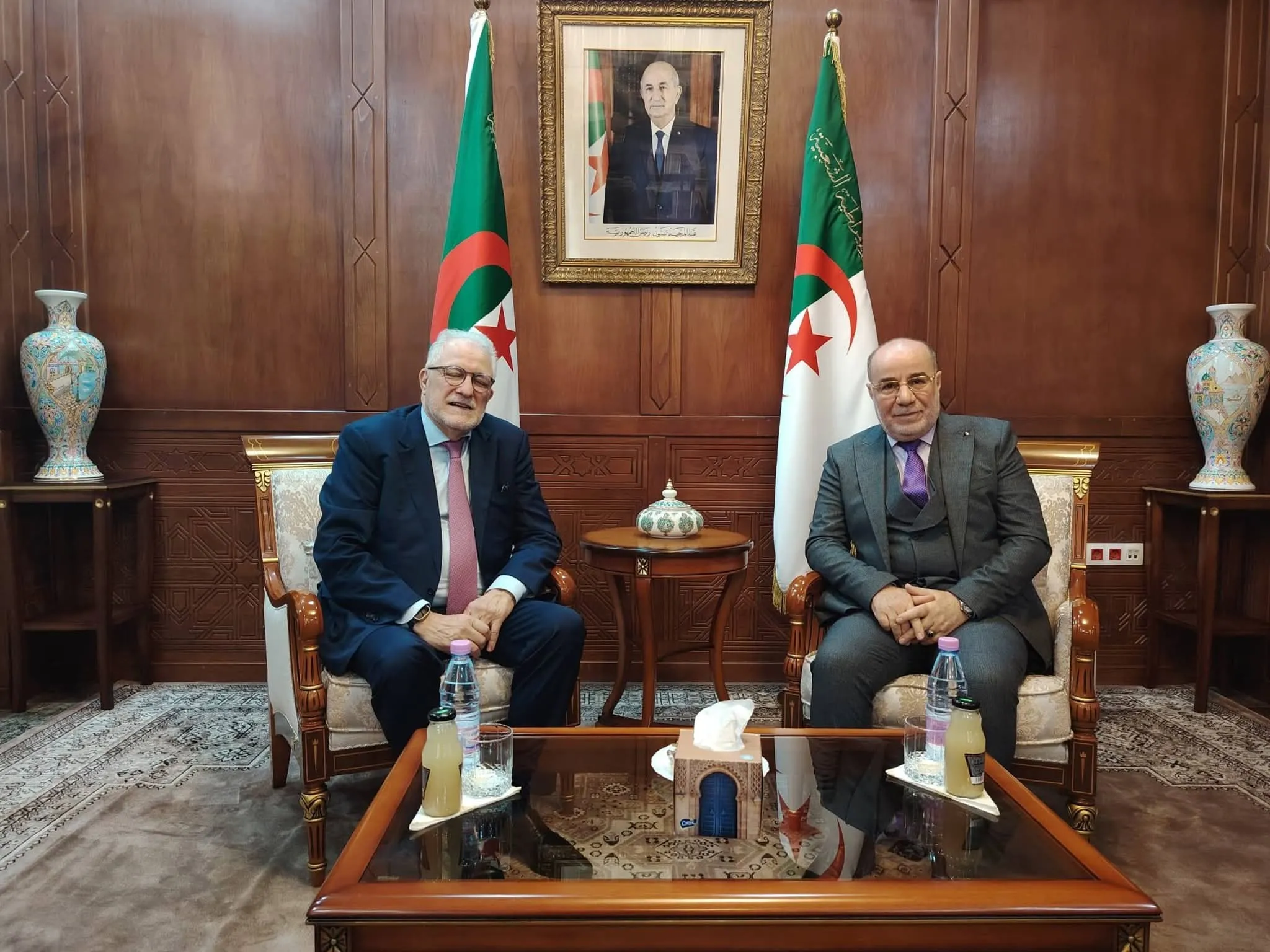 بلمهدي يستقبل عميد مسجد باريس الكبير والوفد المرافق له