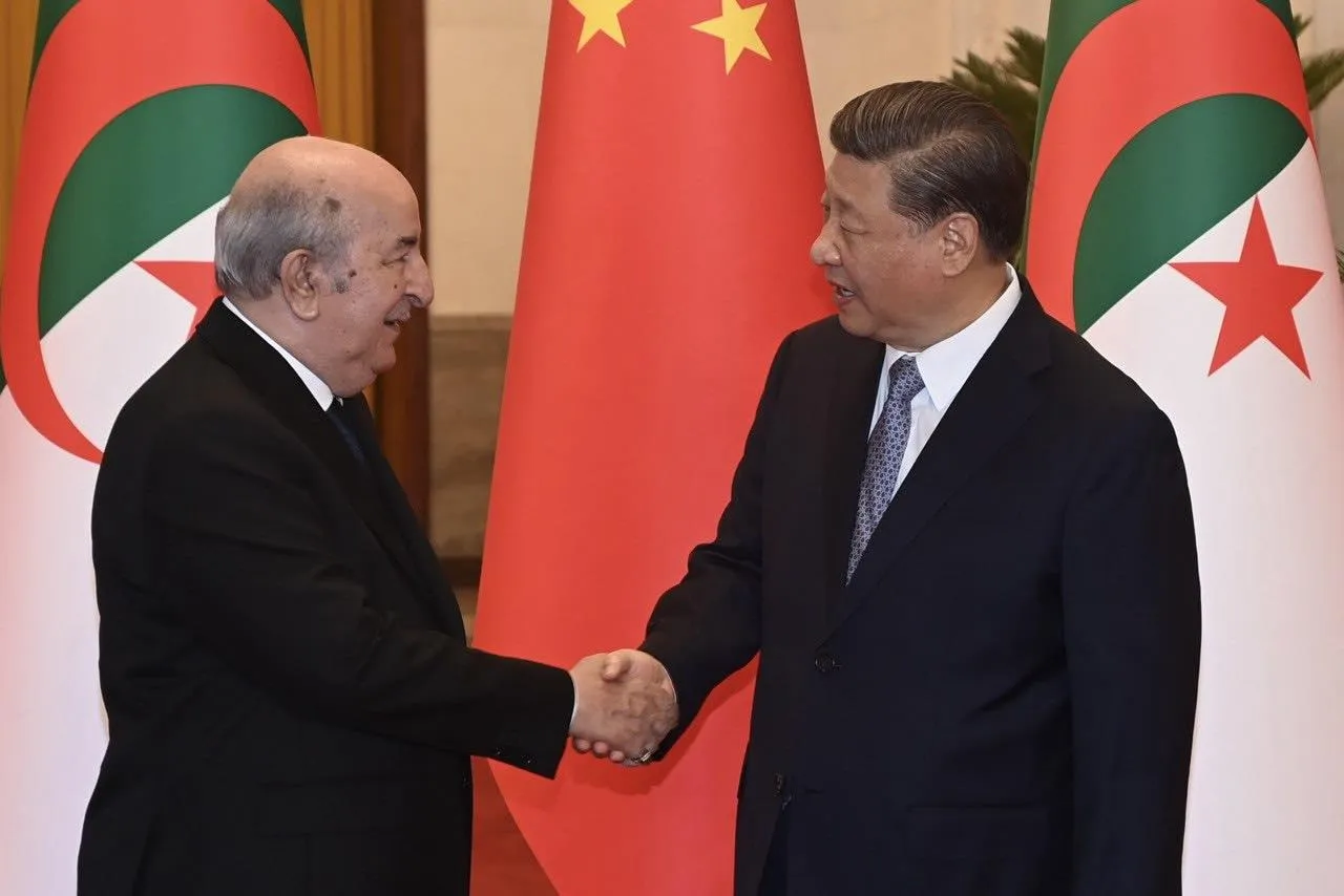 الرئيس تبون يتلقى التهاني من نظيره الصيني بمناسة ذكرى اندلاع الثورة